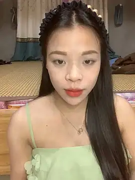 Duck dona online show from 10-23-25, 01:10