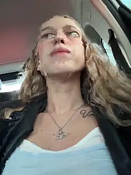 kira mia online show from 04-01-26, 04:04