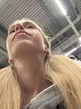 kira mia online show from 11-30-25, 06:30