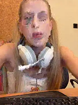 kira mia online show from 03-10-26, 04:00