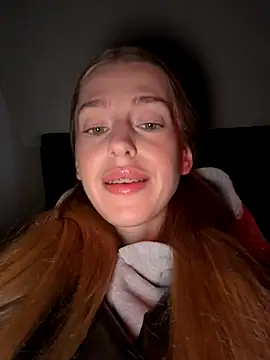 kira mia online show from 11-28-25, 03:34