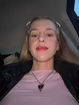 kira mia online show from 04-04-26, 04:35