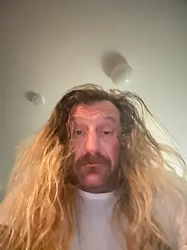 Snapshot of FitChief65 chatting on 11-01-25, 09:47 FitChief65 online show from 11-01-25, 09:47