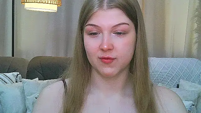 Snapshot of Stella_Light chatting on 05-15-26, 12:14 Stella Light online show from 05-15-26, 12:14