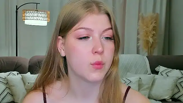Snapshot of Stella_Light chatting on 06-05-26, 11:16 Stella Light online show from 06-05-26, 11:16