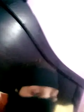 Snapshot of SandyAmr chatting on 11-05-25, 07:33 SandyAmr online show from 11-05-25, 07:33