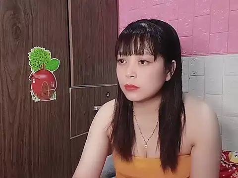 Butterfly kee online show from 10-30-25, 03:42