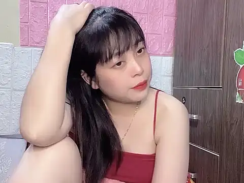 Butterfly kee online show from 12-04-25, 03:00