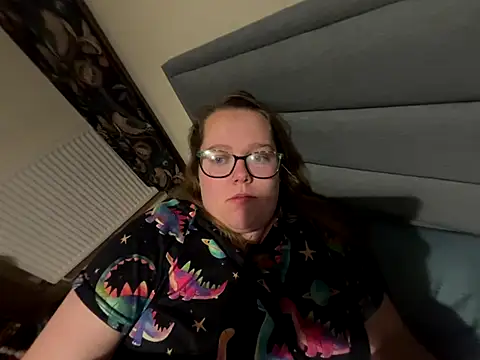 Scarletcum22 online show from 12-18-25, 07:02