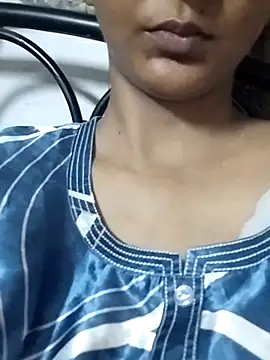 Snapshot of Aaliya_BigBoobs_1 chatting on 06-27-26, 02:45 Aaliya BigBoobs 1 online show from 06-27-26, 02:45