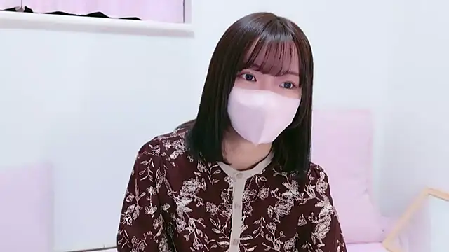 Snapshot of xKoharux chatting on 11-18-25, 10:18 xKoharux online show from 11-18-25, 10:18