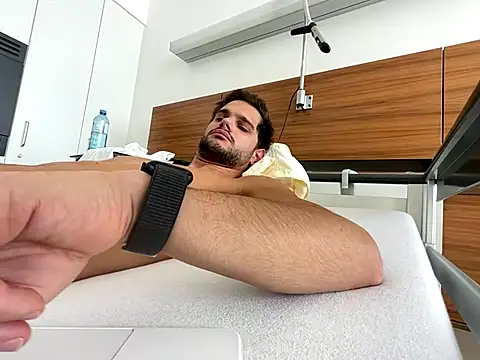 youngboyformommy24 online show from 11-04-25, 11:47