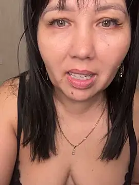 Love  Mom online show from 10-24-25, 06:29