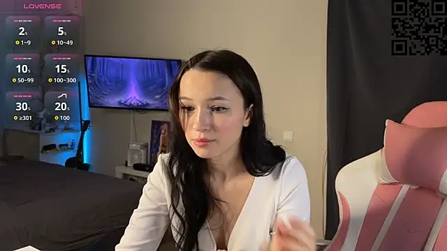 ella simons online show from 11-18-25, 12:26