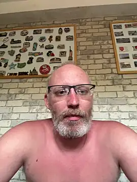 Snapshot of Cedric7653 chatting on 05-28-26, 02:23 Cedric7653 online show from 05-28-26, 02:23