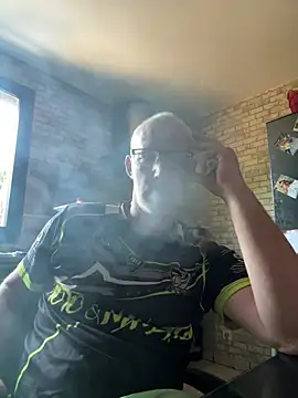 Snapshot of Cedric7653 chatting on 06-01-26, 05:40 Cedric7653 online show from 06-01-26, 05:40