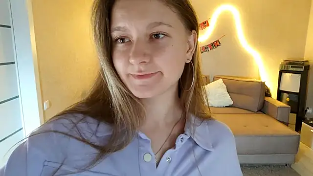 IwiDream online show from 10-22-25, 05:29