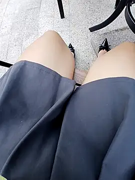 Mina-02 online show from 10-28-25, 09:52