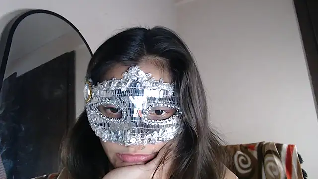 Hottie hania online show from 12-17-25, 06:35