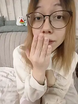 Snapshot of PeachyMaolin chatting on 04-23-26, 10:22 PeachyMaolin online show from 04-23-26, 10:22