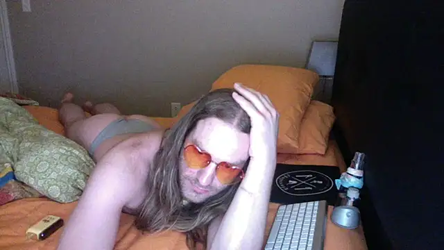 Snapshot of Good-naturedLSDsex chatting on 06-05-26, 06:52 Good-naturedLSDsex online show from 06-05-26, 06:52