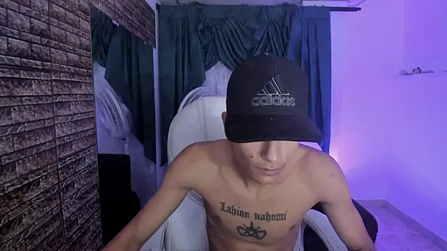 Snapshot of paul_booy chatting on 11-07-25, 02:38 paul booy online show from 11-07-25, 02:38