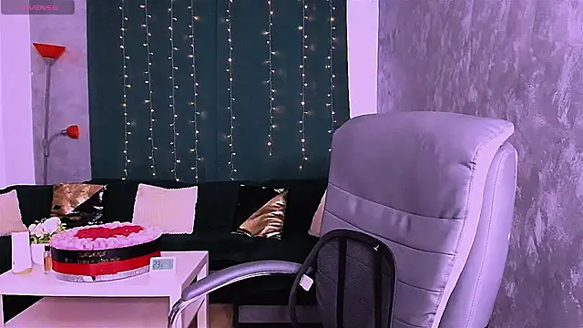 RheaLynn online show from 11-17-25, 10:03