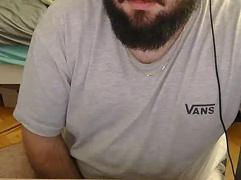 Snapshot of moneyman_11 chatting on 05-08-26, 01:37 moneyman 11 online show from 05-08-26, 01:37