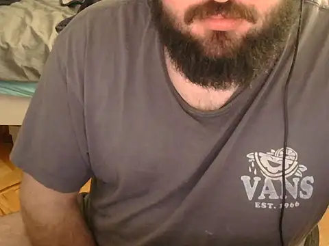 Snapshot of moneyman_11 chatting on 05-10-26, 03:03 moneyman 11 online show from 05-10-26, 03:03