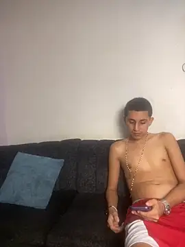 yimmy helenhot online show from 10-22-25, 02:33