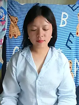 Snapshot of lisa-bae00 chatting on 06-09-26, 12:00 lisa-bae00 online show from 06-09-26, 12:00