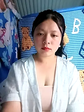 lisa-bae00 online show from 04-04-26, 12:23