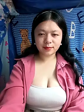 lisa-bae00 online show from 01-16-26, 12:20