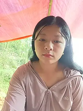 Snapshot of lisa-bae00 chatting on 05-15-26, 01:25 lisa-bae00 online show from 05-15-26, 01:25