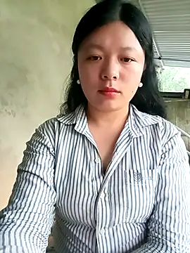 Snapshot of lisa-bae00 chatting on 04-19-26, 12:22 lisa-bae00 online show from 04-19-26, 12:22