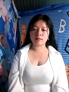 Snapshot of lisa-bae00 chatting on 04-20-26, 12:41 lisa-bae00 online show from 04-20-26, 12:41