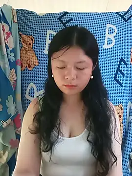 Snapshot of lisa-bae00 chatting on 06-07-26, 12:38 lisa-bae00 online show from 06-07-26, 12:38