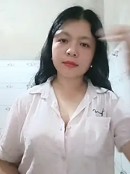 Snapshot of lisa-bae00 chatting on 05-24-26, 12:27 lisa-bae00 online show from 05-24-26, 12:27