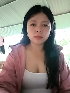 Snapshot of lisa-bae00 chatting on 05-03-26, 12:16 lisa-bae00 online show from 05-03-26, 12:16