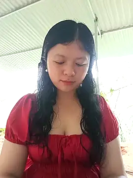 Snapshot of lisa-bae00 chatting on 05-05-26, 01:41 lisa-bae00 online show from 05-05-26, 01:41