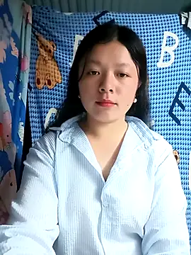 Snapshot of lisa-bae00 chatting on 05-10-26, 12:31 lisa-bae00 online show from 05-10-26, 12:31