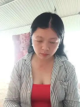 Snapshot of lisa-bae00 chatting on 04-18-26, 03:20 lisa-bae00 online show from 04-18-26, 03:20