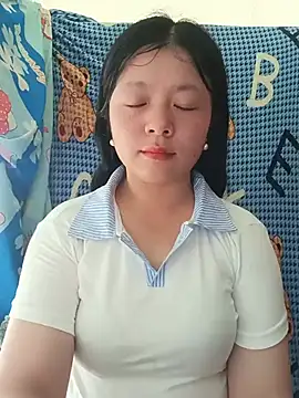 Snapshot of lisa-bae00 chatting on 05-19-26, 04:41 lisa-bae00 online show from 05-19-26, 04:41