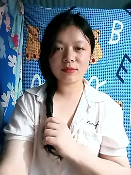 Snapshot of lisa-bae00 chatting on 05-11-26, 02:45 lisa-bae00 online show from 05-11-26, 02:45