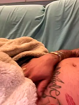 gitanoMad online show from 10-27-25, 01:17