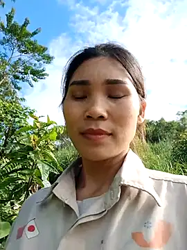 Bear bear0 online show from 10-27-25, 02:01