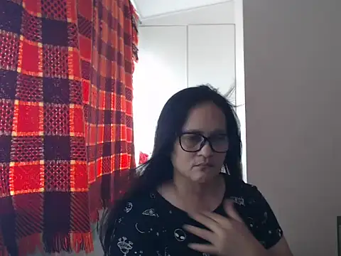 Kinkybela2025 online show from 04-17-26, 01:19