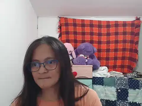 Kinkybela2025 online show from 10-28-25, 02:27