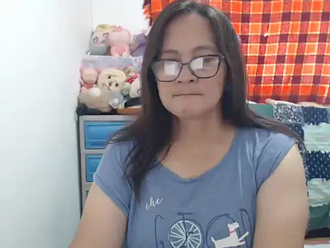 Kinkybela2025 online show from 10-30-25, 03:05