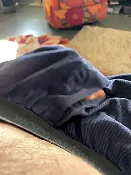 Snapshot of kirkmonsoon chatting on 10-31-25, 04:58 kirkmonsoon online show from 10-31-25, 04:58